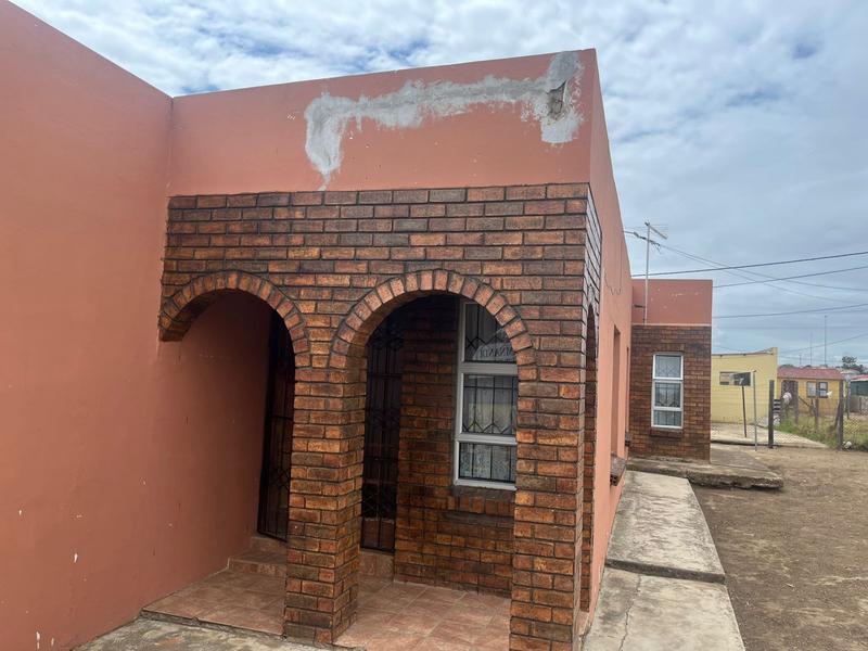 2 Bedroom Property for Sale in Kwa Nobuhle Eastern Cape